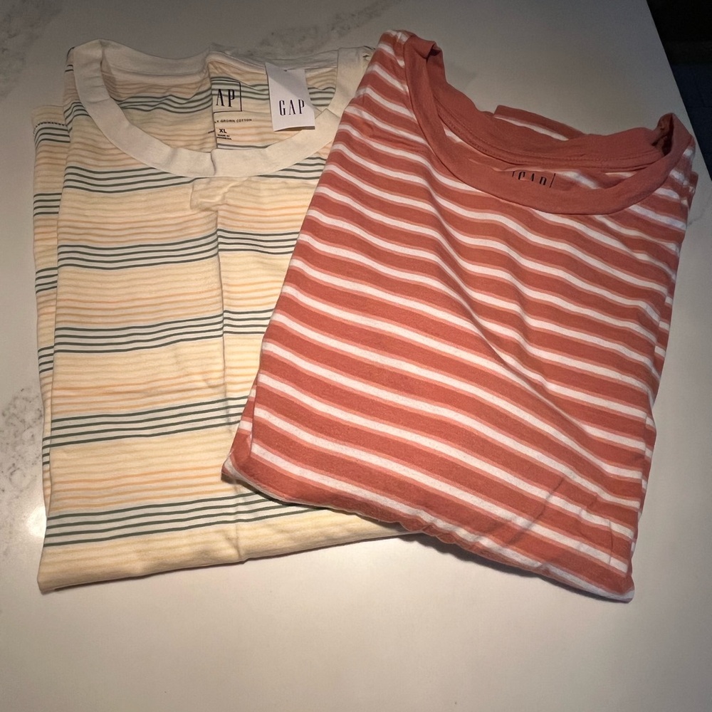 NWT two super cute gap 100% organic cotton t-shirts in yellow & brown. Size xl.